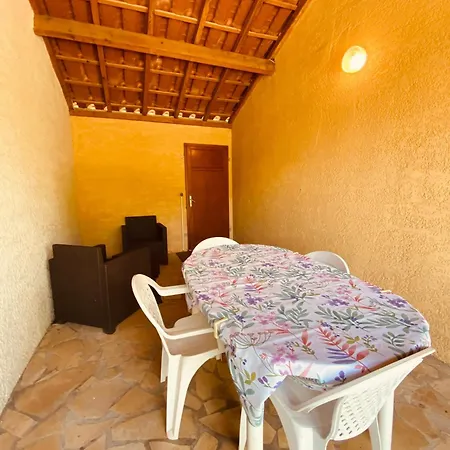 V0736 - - 6 Pers Terrasse Et Parking Prive A 300 M Villa *
